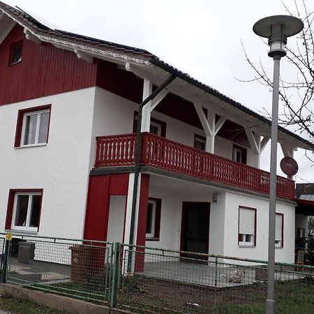 Gaestehaus Grenzenlos Aholfing Extérieur photo